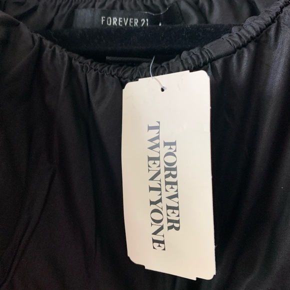 *NEW* Black off shoulder top w/ bell sleeves - Picture 2 of 2